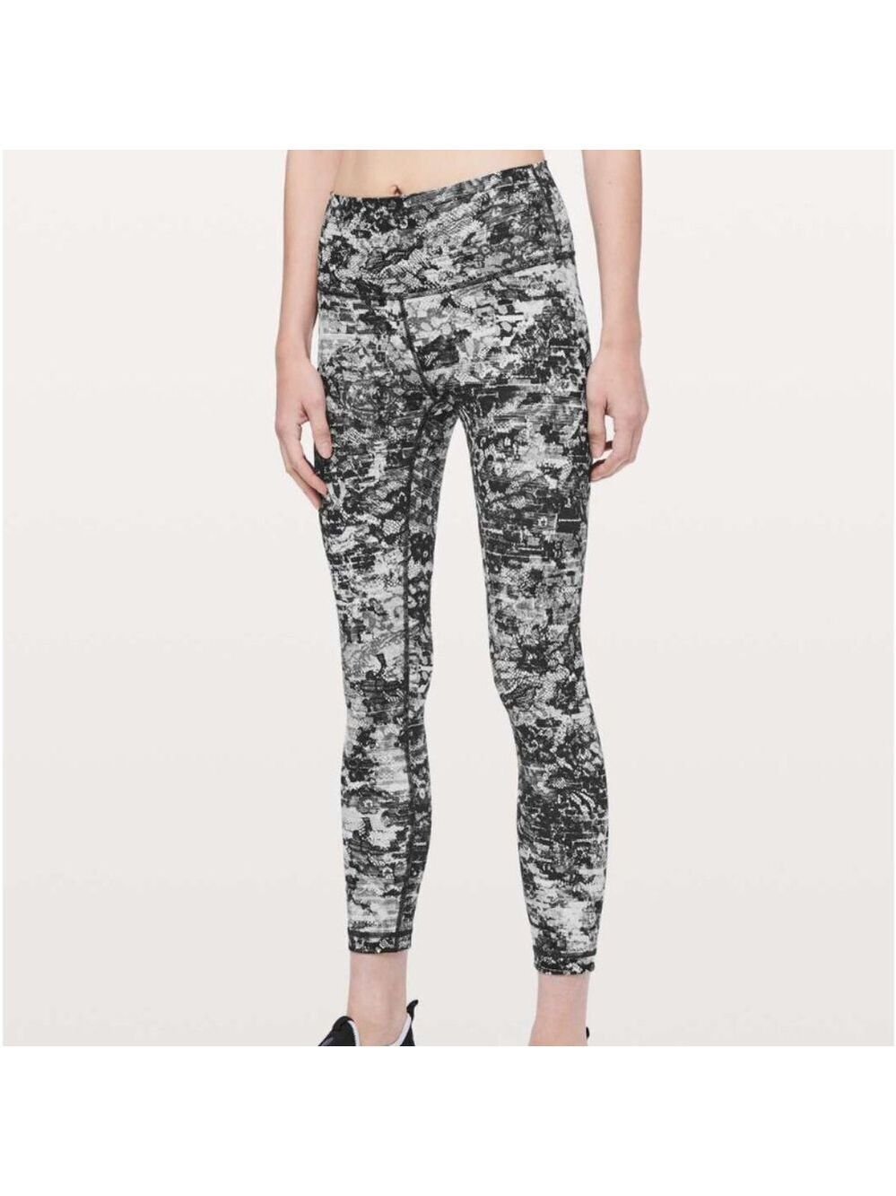 Lululemon Wunder Under High-Rise 7/8 Tight Full-On Luxtreme 25" Masked Lace Sz 6